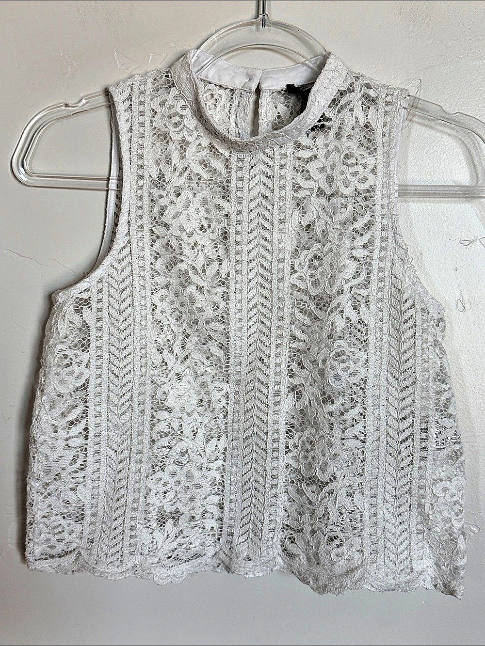 Forever 21 Floral Lace Tank Top in White Size Small Like New